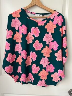 Ava Sky Top Size Small